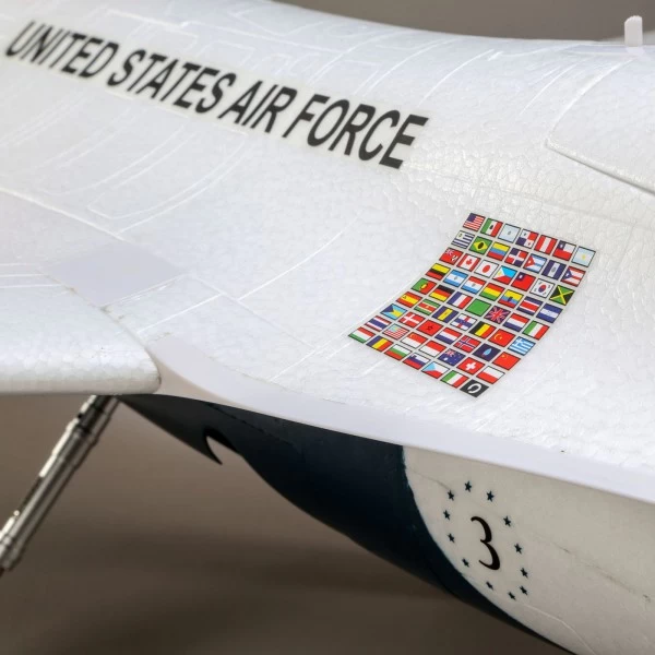 E-Flite F-16 Thunderbirds 70mm EDF PNP + Spektrum AR610 6-Kanal DSMX-Receiver 12 E-Flite F-16 Thunderbirds 70mm EDF PNP + Spektrum AR610 6-Kanal DSMX-Receiver – Image 12